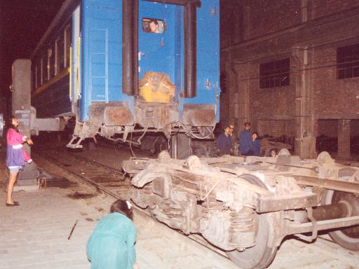 Omwisselen van de wielstellen van de trein in Erlian