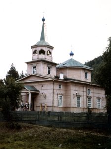 Het houten St Nicolas kerkje in Listvyanka