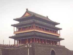 De Zhengyangmen poort aan de rand van het plein